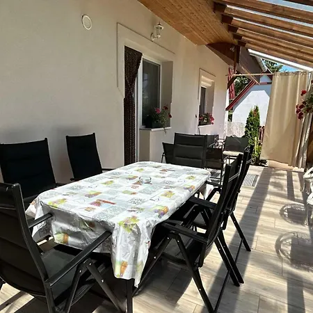 Levendula Vendeghaz Ferienhaus *